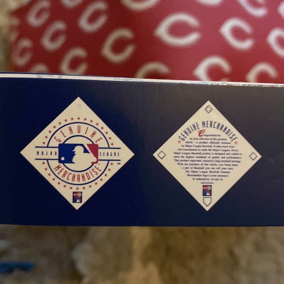 Men’s Leather Dooney & Burke Cincinnati Reds Wallet and Laces Bundle - Picture 7 of 10